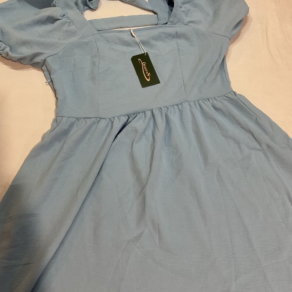 NWT Ofeefan Baby blue puff sleeves square neck tie in back with zipper medium - Picture 2 of 8